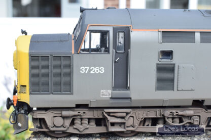 O gauge class 37 'car' headlamps