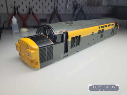 Heljan O gauge class 37 body